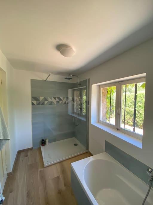 Villa Provencale Familiale Avec Piscine Grimaud Esterno foto